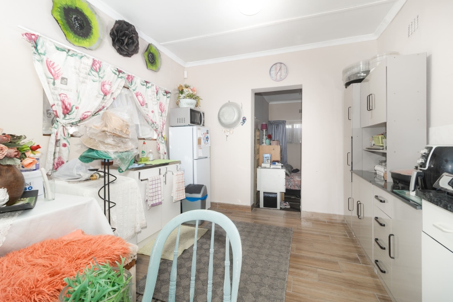 5 Bedroom Property for Sale in La Rochelle Western Cape